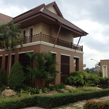 Huaymuang Apartment Ubonratcsathani Kültér fotó