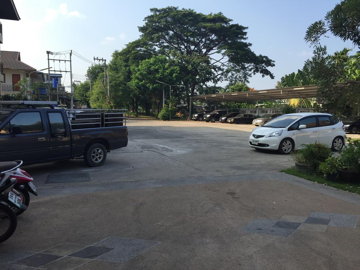 Huaymuang Apartment Ubonratcsathani Kültér fotó